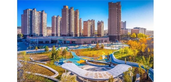 便民新舉措！阿勒騰席熱鎮(zhèn)"環(huán)保椅"上線 打造城市會客廳新風(fēng)景